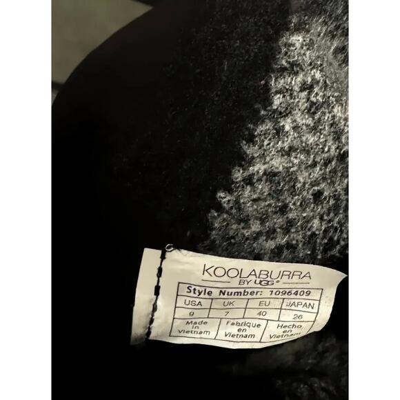 Koolaburra by UGG Kinslei Tall Suede Shearling Boots Women’s 9 | Black Winter - Picture 8 of 9